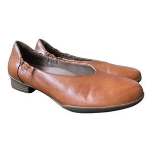 Dansko Women’s Kira Tan Leather Flats